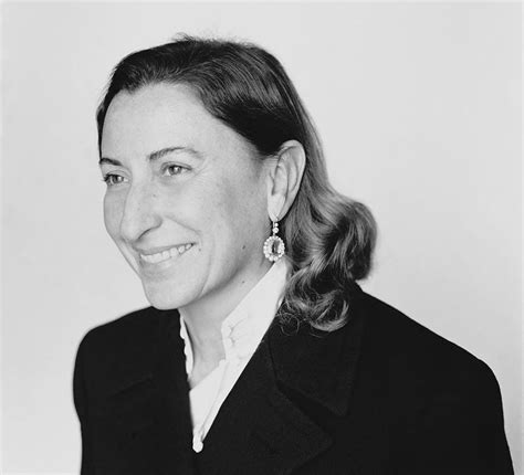 Miuccia Prada: a mente visionária à frente das grifes  